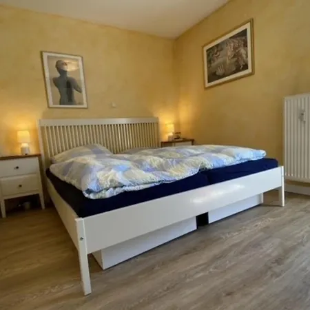 Strandstrasse 32 - 04-26